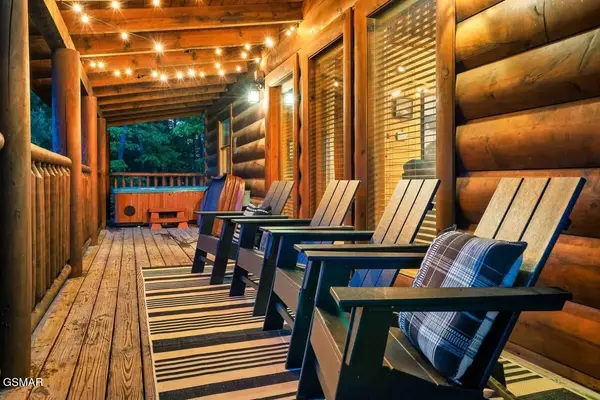 2016 Bear Haven Way, Sevierville, TN 37876