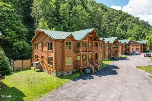 307 Caney Creek Road, Pigeon Forge, TN 37863