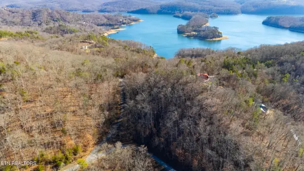 919 Sparrow Way, Sharps Chapel, TN 37866