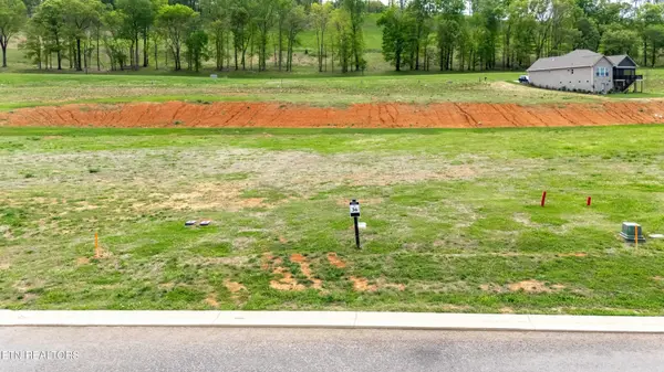 696 Black Bear Circle, Loudon, TN 37774