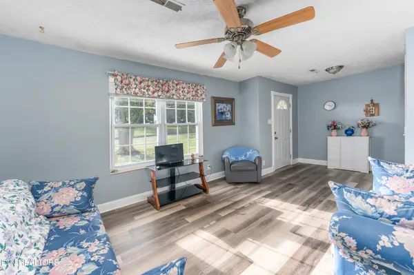 218 Christin Drive, Clinton, TN 37716