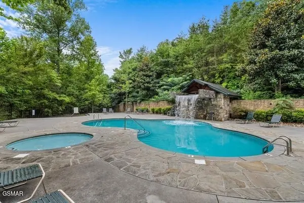 789 Mountain Stream Way, Gatlinburg, TN 37738