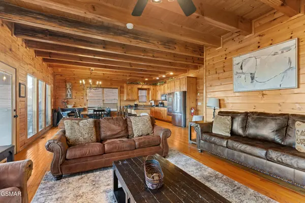 950 Black Bear Cub Way, Sevierville, TN 37862