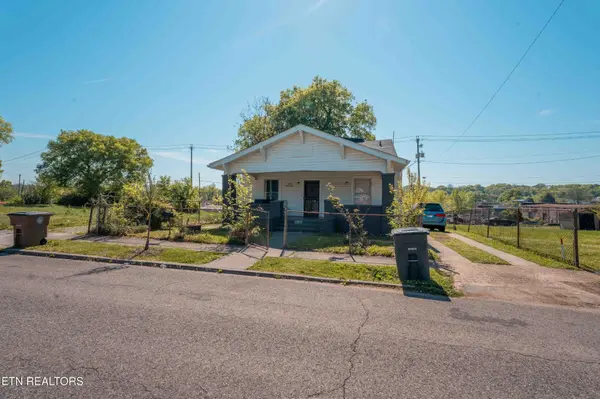 2430 Parkview Ave, Knoxville, TN 37917