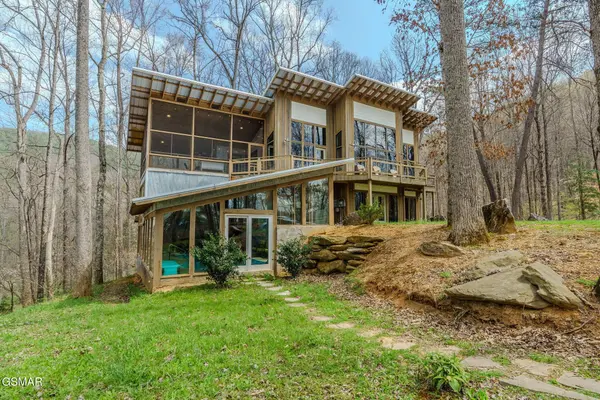 3721 Clabo Mountain Lane, Sevierville, TN 37862