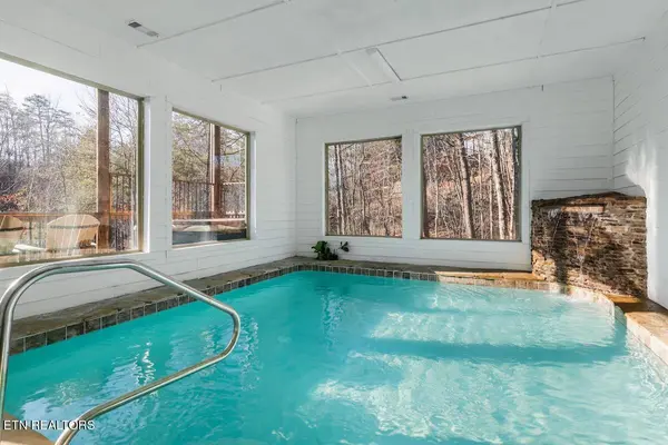 2110 Elk Pass Lane, Sevierville, TN 37876