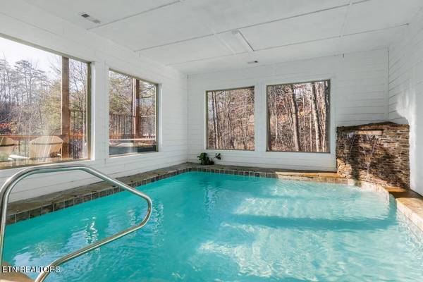 2110 Elk Pass Lane, Sevierville, TN 37876