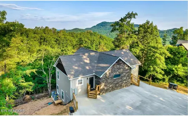 3325 Grouse Ridge Lane, Sevierville, TN 37862