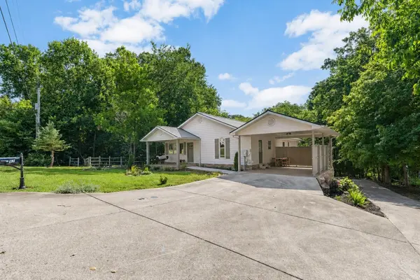 97 Bay Ln, Cadiz, KY 42211