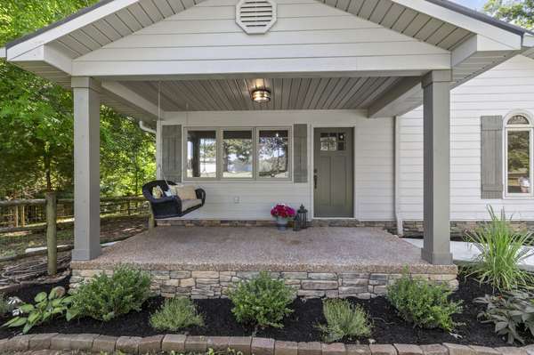 97 Bay Ln, Cadiz, KY 42211