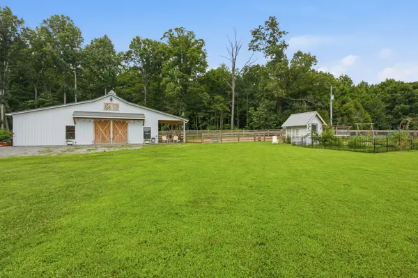 2404 Savage Creek Dr, Springfield, TN 37172