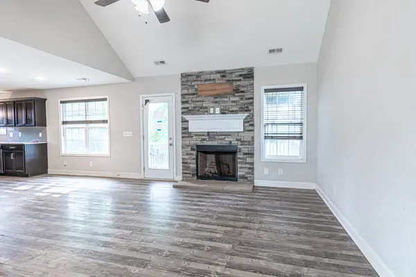 1111 Fuji Ln, Clarksville, TN 37040