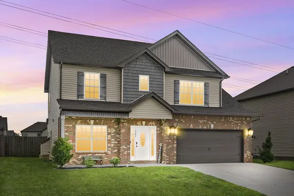 1381 Millet Dr, Clarksville, TN 37040