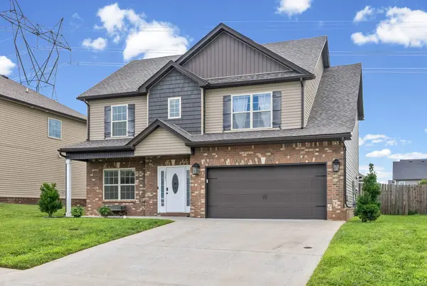 1381 Millet Dr, Clarksville, TN 37040