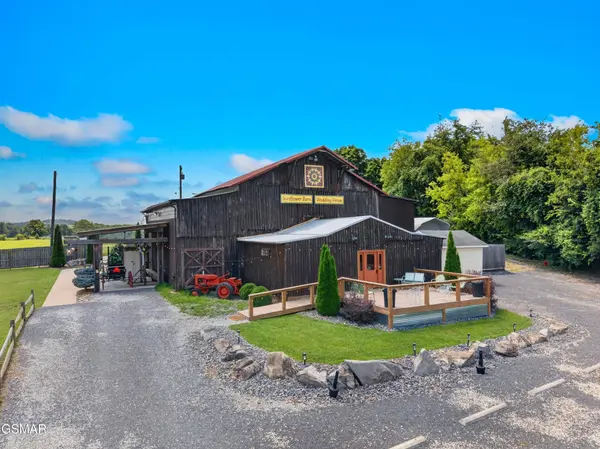 1686 Highway 139, Dandridge, TN 37725