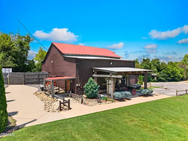 1686 Highway 139, Dandridge, TN 37725