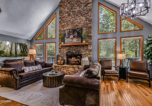 1932 Creek Hollow Way, Sevierville, TN 37876