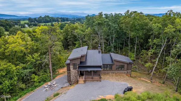 2118 Megan Ridge Drive, Sevierville, TN 37862