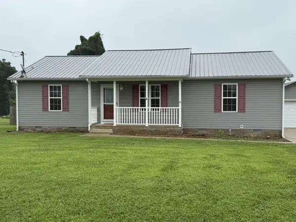 383 Strawberry Dr, Winchester, TN 37398