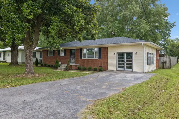 723 Nichols St, Pulaski, TN 38478