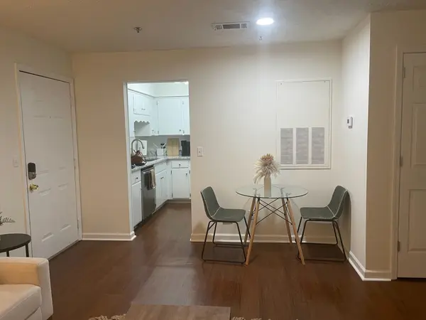 1808 State St #211, Nashville, TN 37203