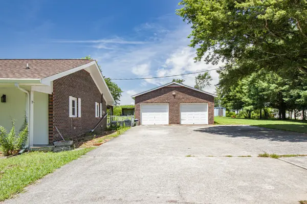 781 Blue Creek Rd, Tullahoma, TN 37388