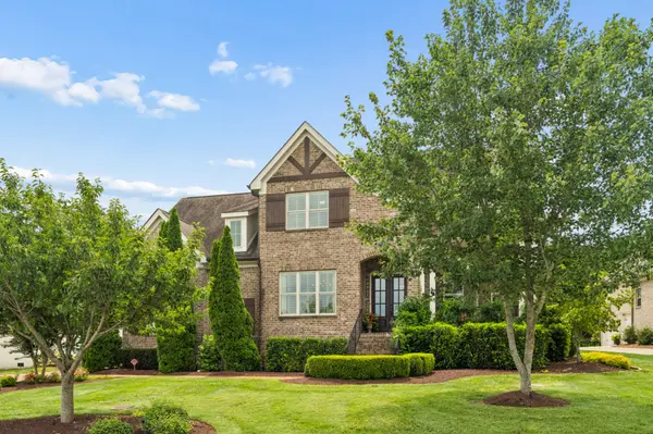 4137 Banner Square Ln, Arrington, TN 37014