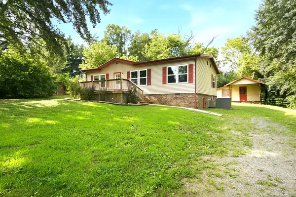306 Stagecoach Rd,  White Bluff,  TN 37187