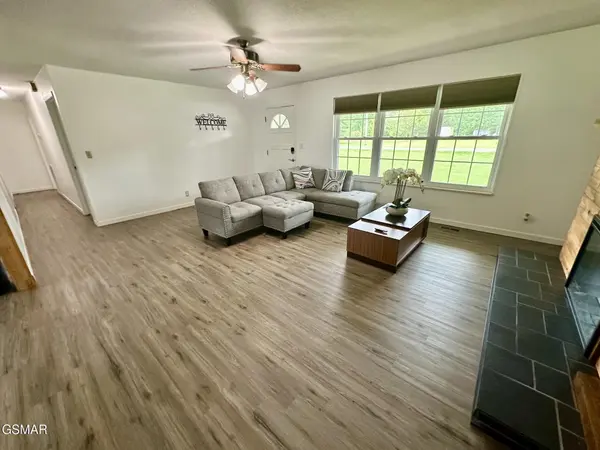 2669 High Valley Drive, Pigeon Forge, TN 37863