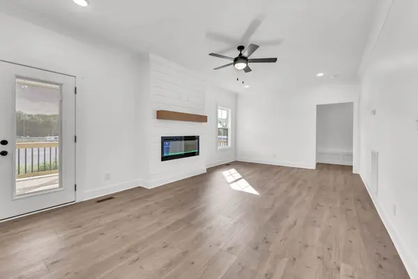 188 Sherlock Dr, Clarksville, TN 37043