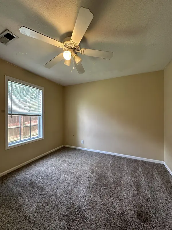 272 Executive Ave #A, Clarksville, TN 37042