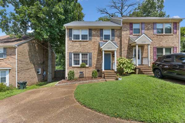 1013 Pleasant View Dr, Nashville, TN 37214