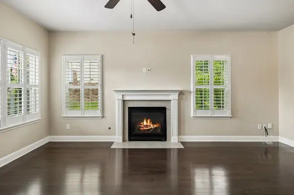 1070 Daniel Ln, Spring Hill, TN 37174