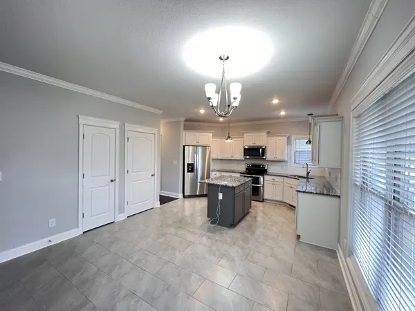 1134 N Ja Tate Dr, Clarksville, TN 37043