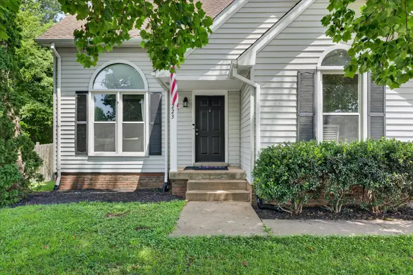 1223 Cobblestone Ln, Clarksville, TN 37042