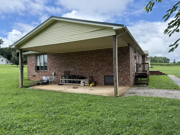 1325 Joyce Ln, Winchester, TN 37398