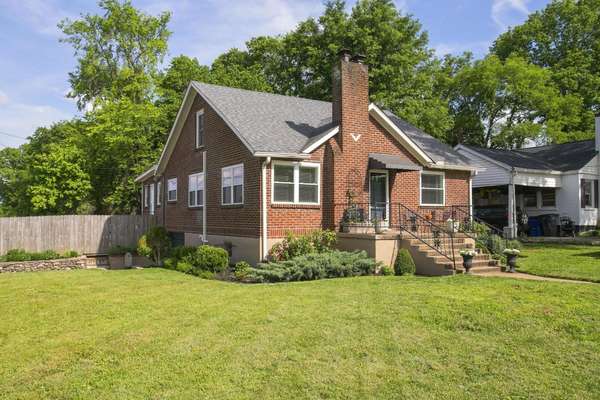 806 Fleming St, Columbia, TN 38401