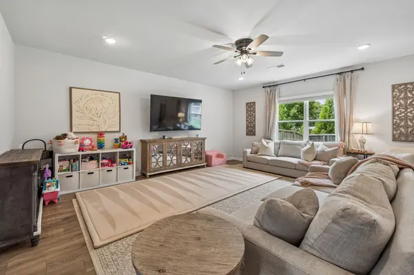 2124 Houston Bnd #E, Lebanon, TN 37087