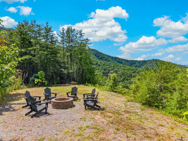 3219 Grouse Ridge Lane, Sevierville, TN 37862