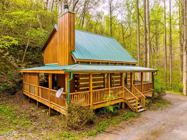 16471649 Bear Valley Road, Sevierville, TN 37876