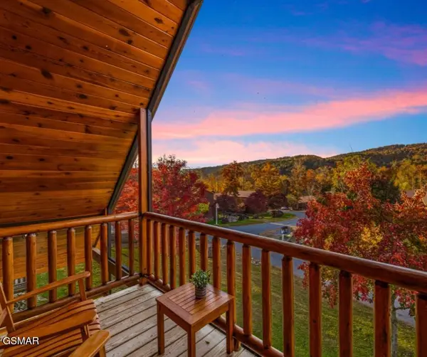 229 Forrest Loop Way, Gatlinburg, TN 37738