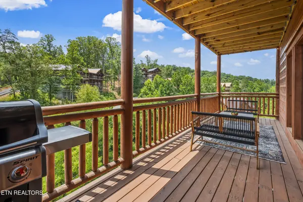 3303 Grace Way, Sevierville, TN 37876