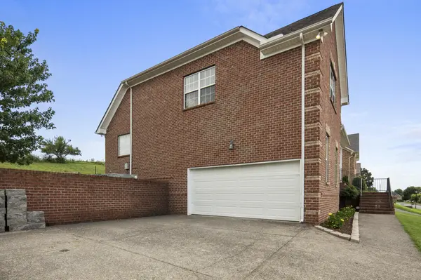 104 N Shadowhaven Way, Hendersonville, TN 37075