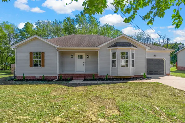 8635 Kingman Ct, Oak Grove, KY 42262