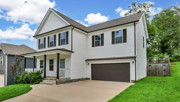 1381 Sussex Dr, Clarksville, TN 37042