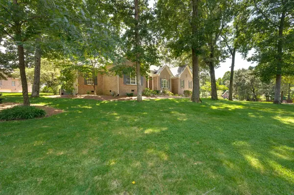 7401 Galahad Ct, Fairview, TN 37062