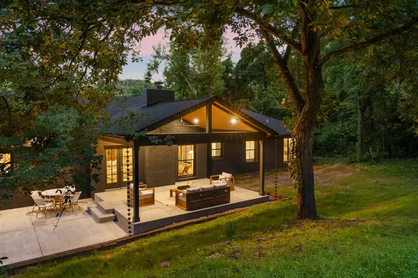 836 Forest Hills Dr, Nashville, TN 37220