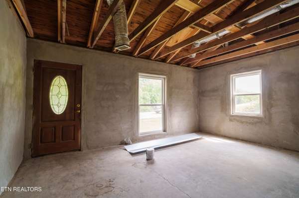 23 S Carter St, Sparta, TN 38583