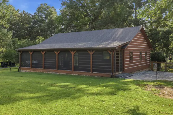 4628 County Home Rd, Paris, TN 38242