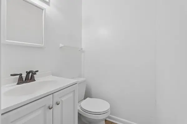 550 Harding Pl #B105, Nashville, TN 37211